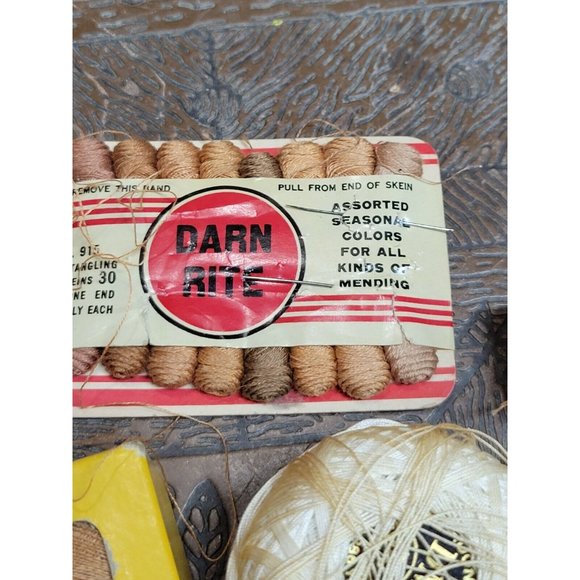 Lot VTG J & P Coats Mending Floss  Box Thread Spools Silk Hosiery Darning Cotton - Picture 7 of 10
